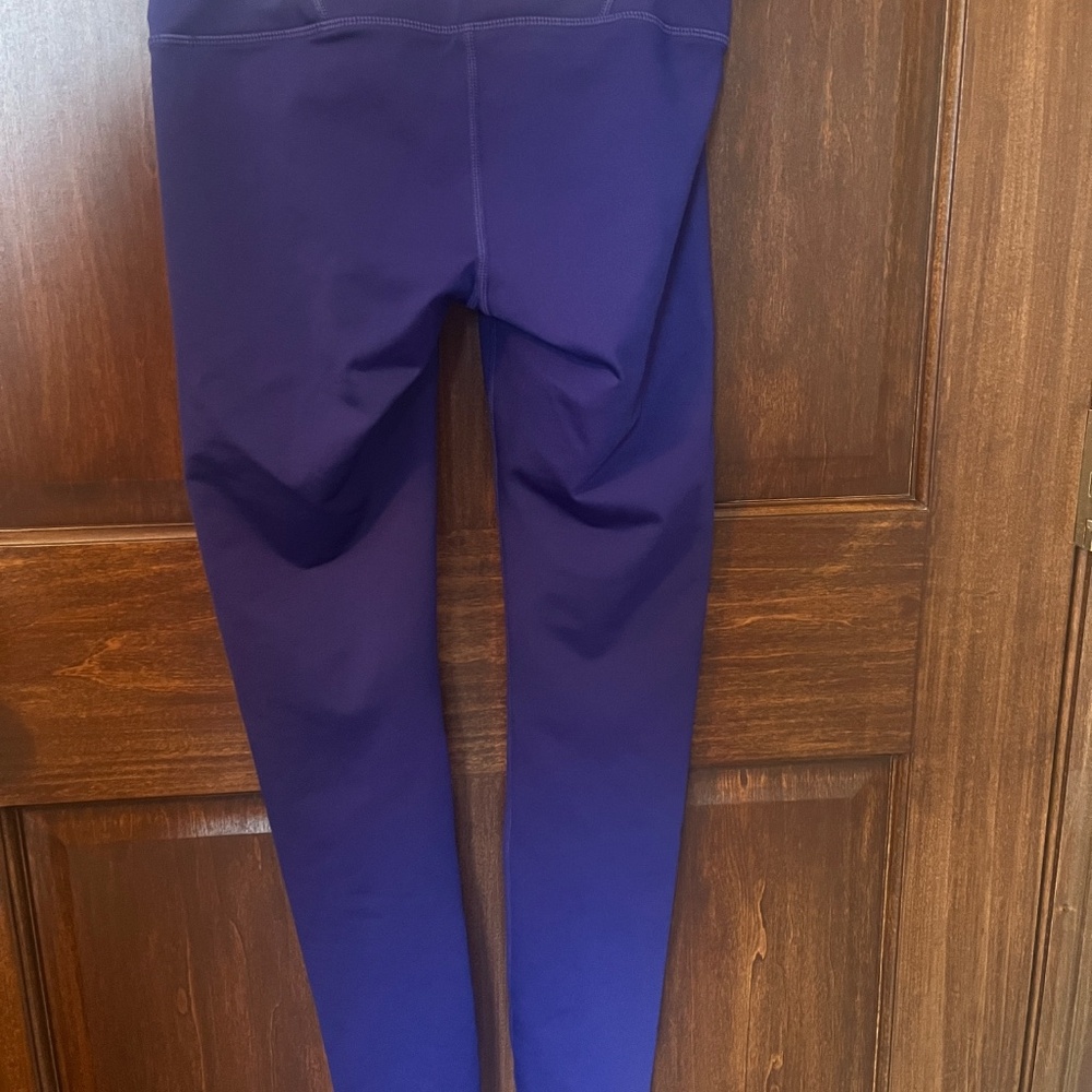 Athleta Relay Tight View 2